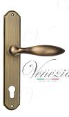 Дверная ручка Venezia на планке PL02 мод. Maggiore (мат. бронза) под цилиндр